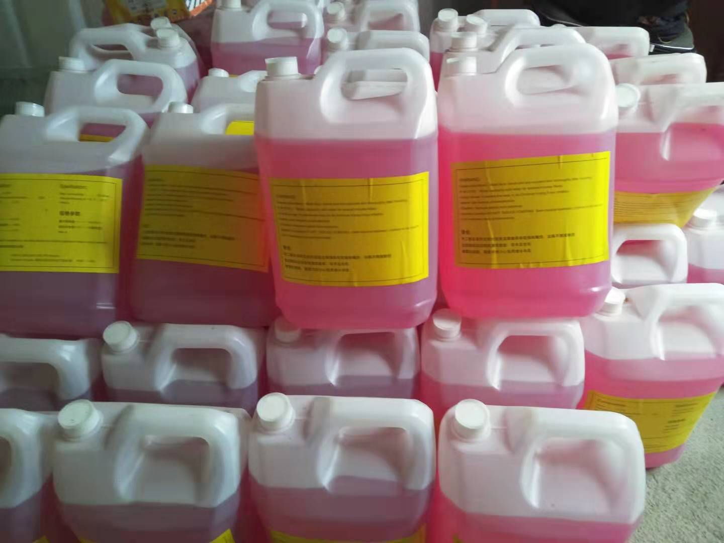 多維激光切割設備廠家提醒您：寒冬來臨，激光器需要添加防凍液