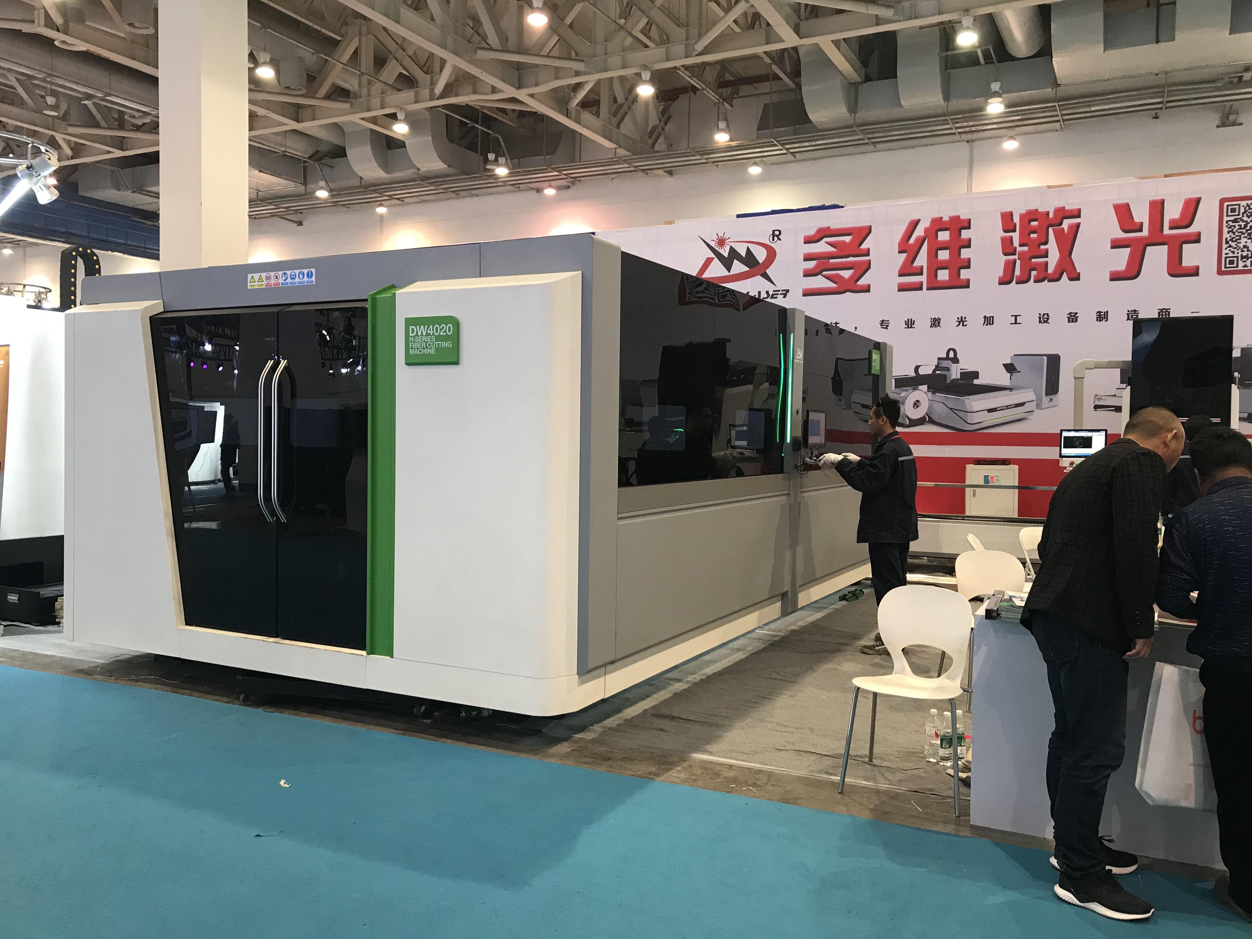 山東光纖金屬激光切割機切割碳鋼時為什麼會有毛刺