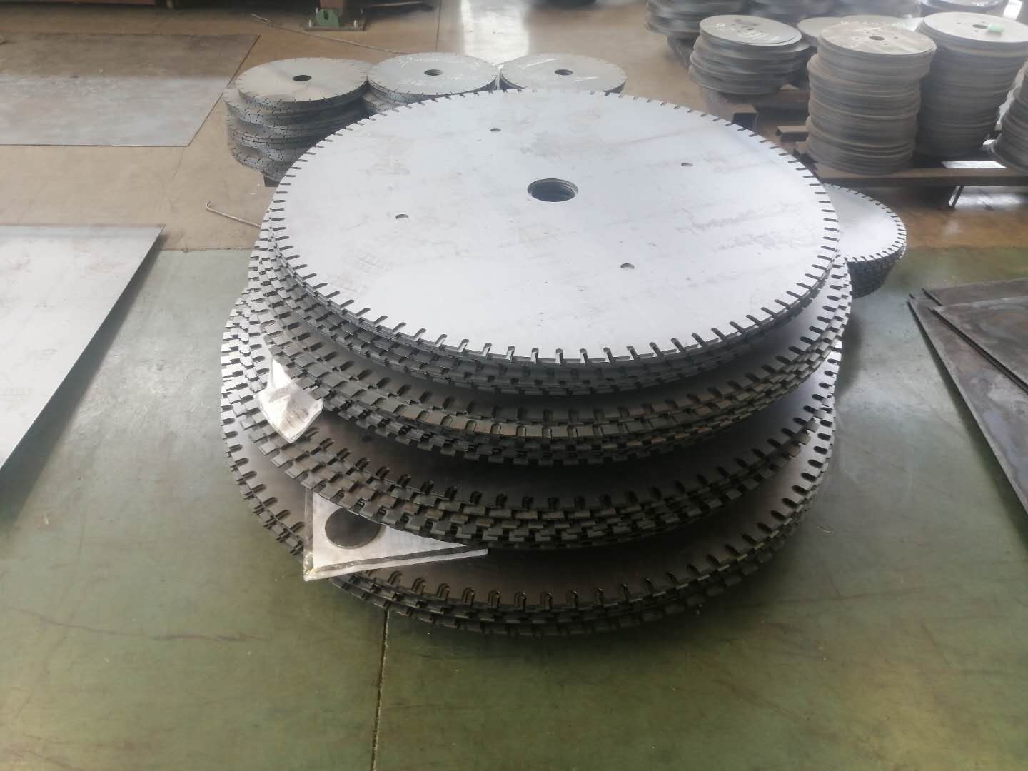 您還在為選擇購買金屬激光切割機猶豫不定嗎？